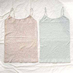 2x Tees by Tina One Size high stretch tanks